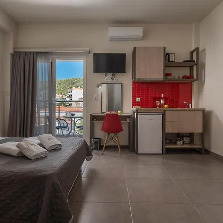 Sunshine Neos Marmaras